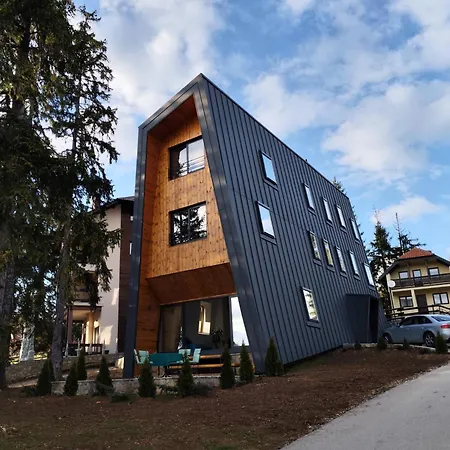 Plava Zlatar Lodge *